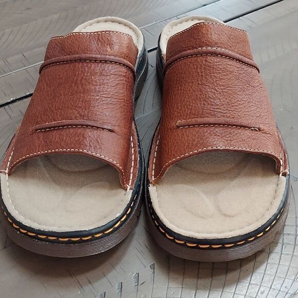 Dr. Martens 8B72 Brown Leather Slides Sandals Sz 13 - Picture 3 of 12